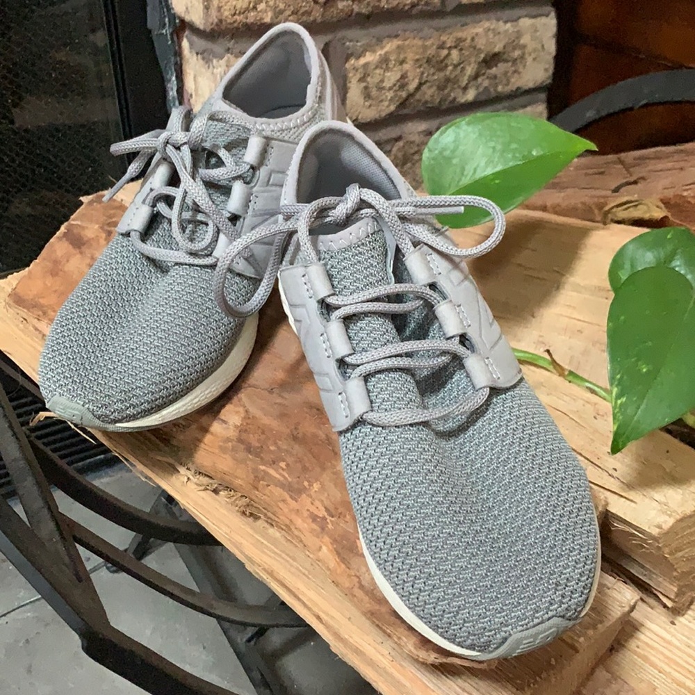 Grey new balance Cruz 7 1/2 wide women’s sneakers